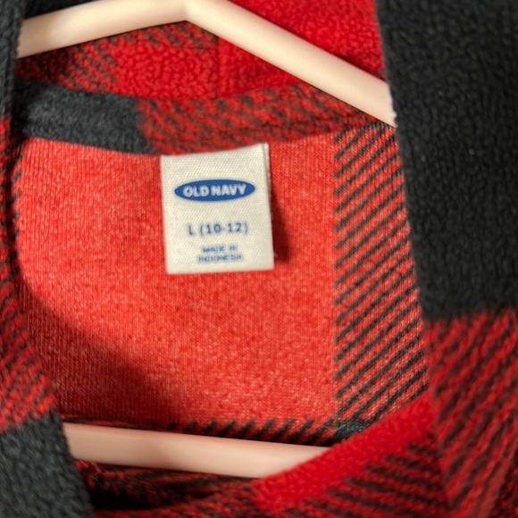 Old Navy red & black plaid pullover with tie at hem, mock turtleneck, L 10/12 - Picture 2 of 7